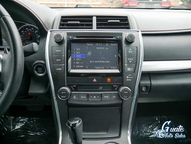 Toyota Camry photo 8