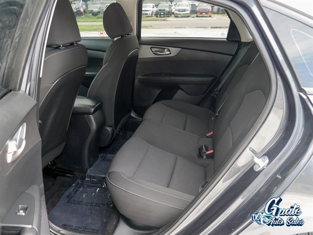 Kia Forte photo 11