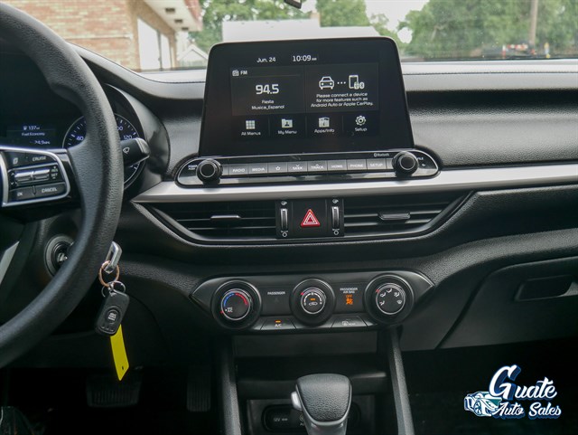 Kia Forte photo 8