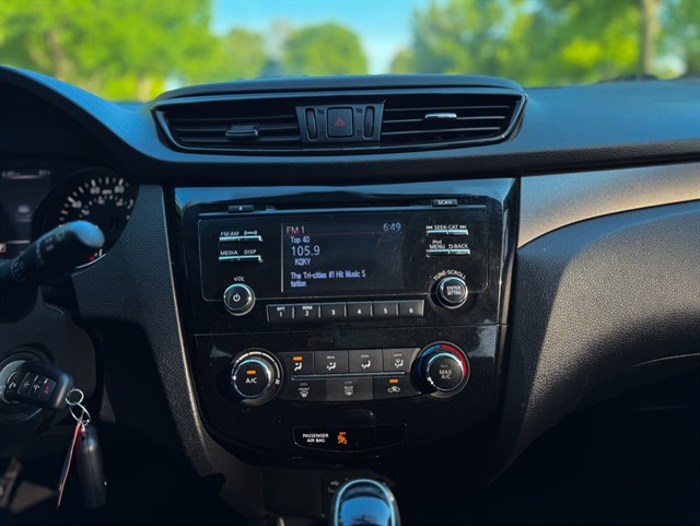 Nissan Rogue Sport photo 6