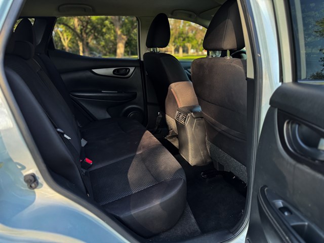 Nissan Rogue Sport photo 16