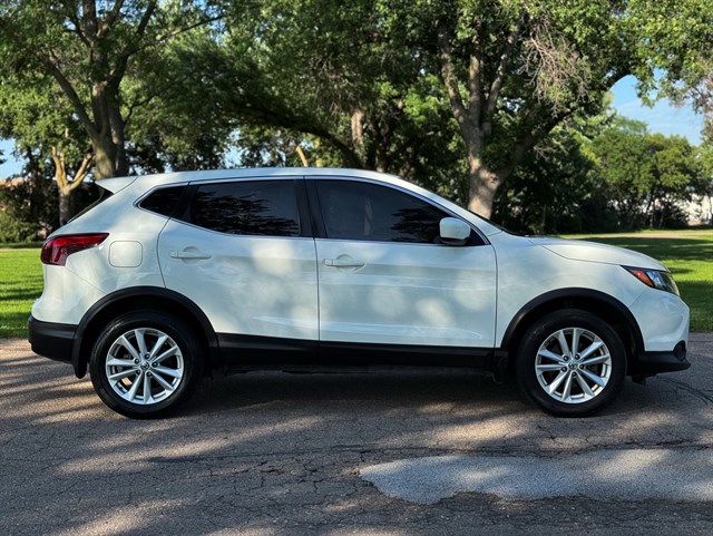 Nissan Rogue Sport photo 18