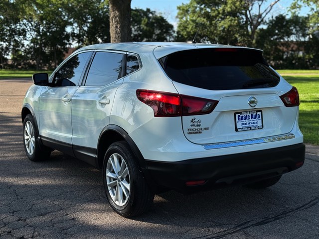 Nissan Rogue Sport photo 13