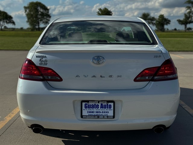 Toyota Avalon photo 16
