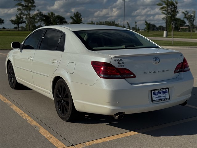 Toyota Avalon photo 15
