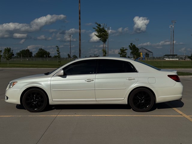 Toyota Avalon photo 14