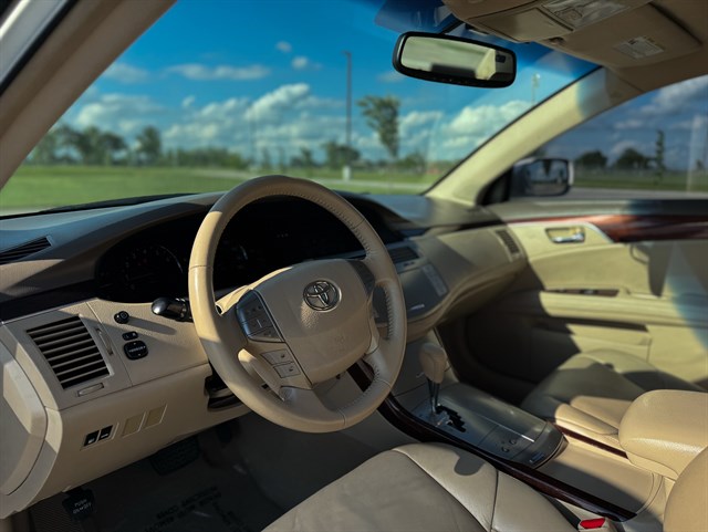 Toyota Avalon photo 4