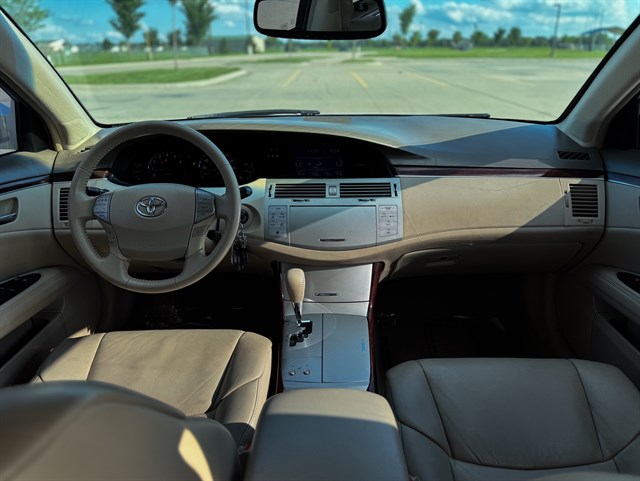 Toyota Avalon photo 5