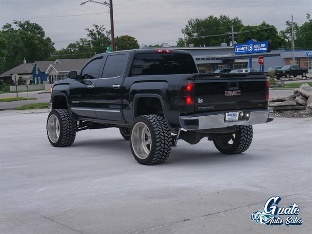 GMC Sierra photo 11