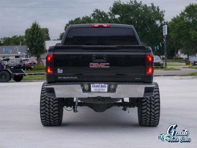 GMC Sierra photo 12