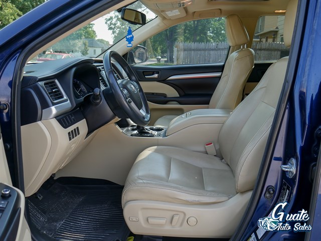 Toyota Highlander photo 5
