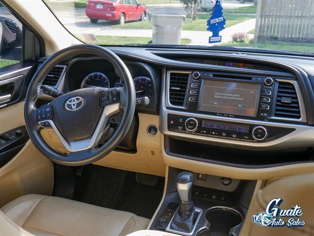 Toyota Highlander photo 10