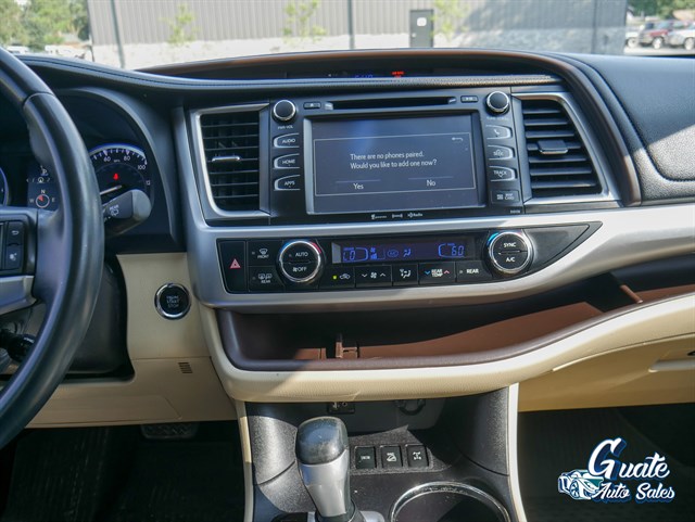 Toyota Highlander photo 9