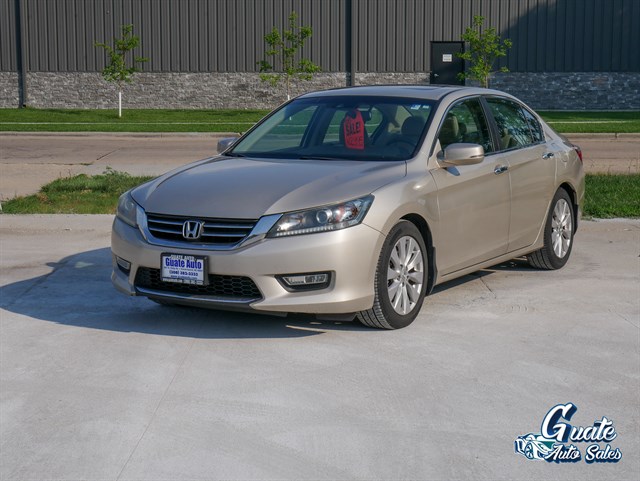 Honda Accord photo 3