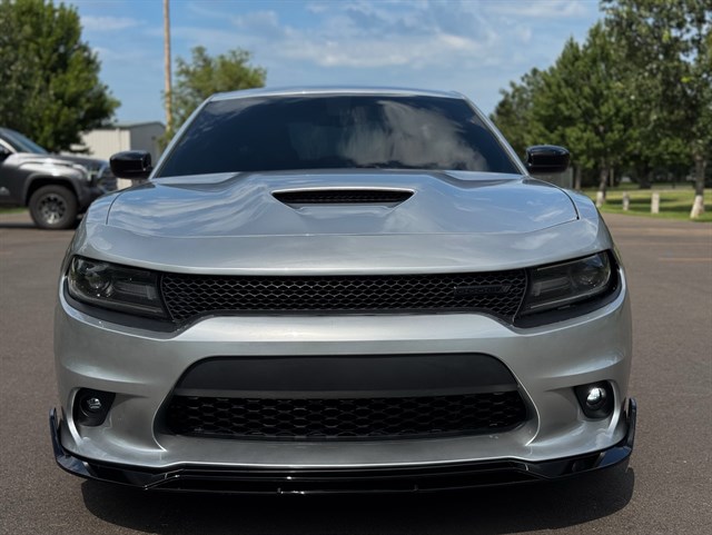 Dodge Charger photo 2