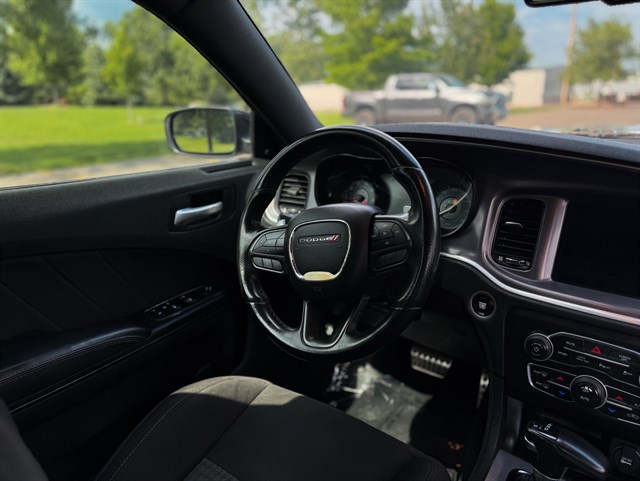 Dodge Charger photo 6