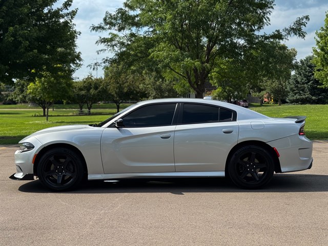 Dodge Charger photo 15