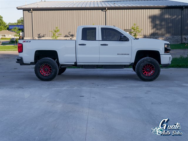 Chevrolet Silverado photo 12