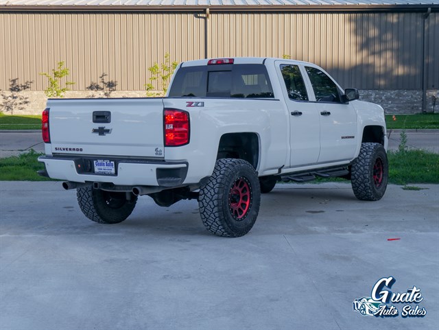Chevrolet Silverado photo 11