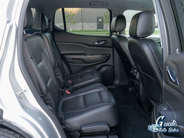 GMC Acadia photo 16