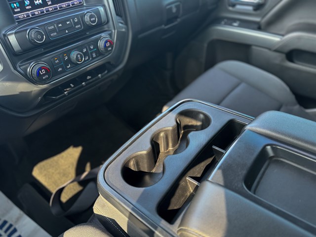 Chevrolet Silverado photo 9