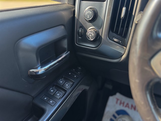 Chevrolet Silverado photo 11