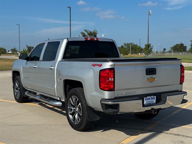 Chevrolet Silverado photo 16