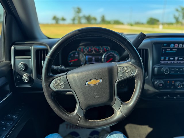 Chevrolet Silverado photo 6