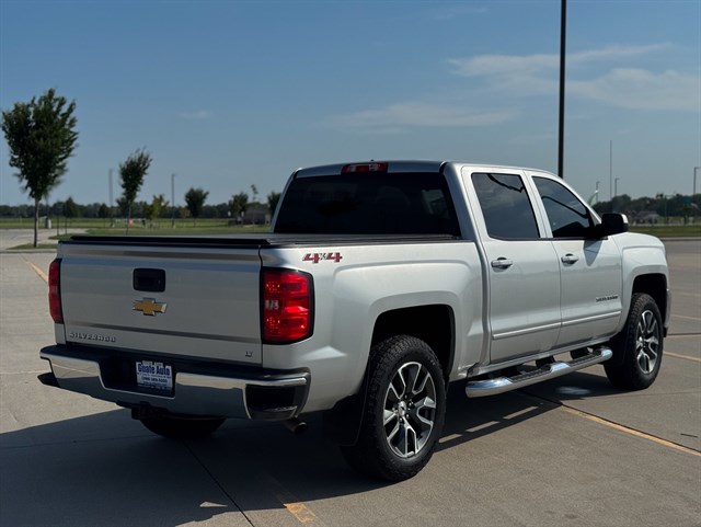 Chevrolet Silverado photo 18