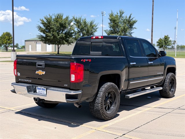 Chevrolet Silverado photo 13