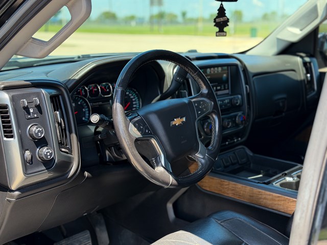 Chevrolet Silverado photo 4