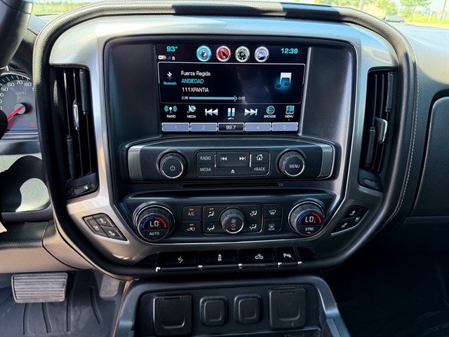 Chevrolet Silverado photo 7