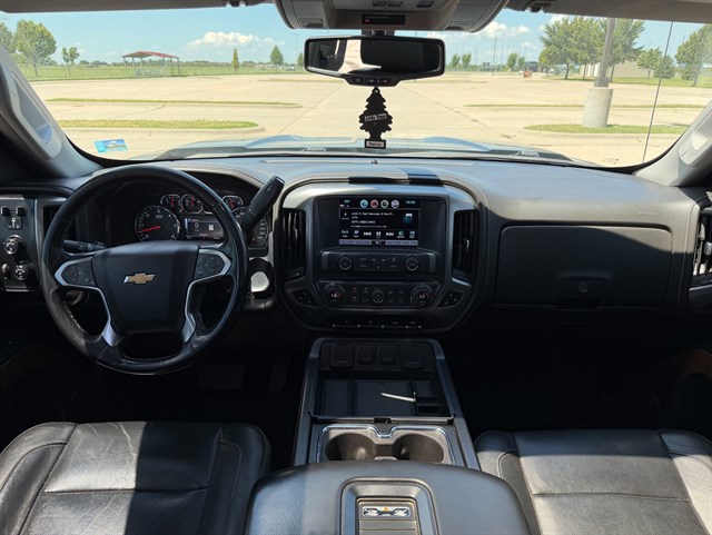 Chevrolet Silverado photo 17