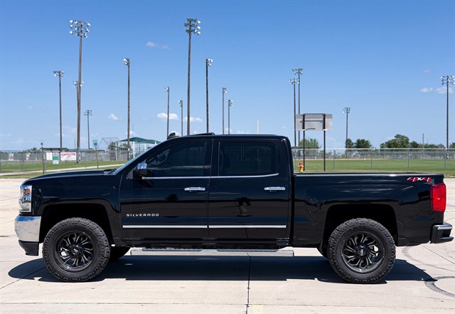 Chevrolet Silverado photo 10