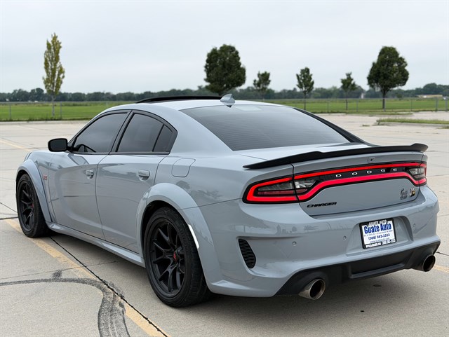 Dodge Charger photo 11
