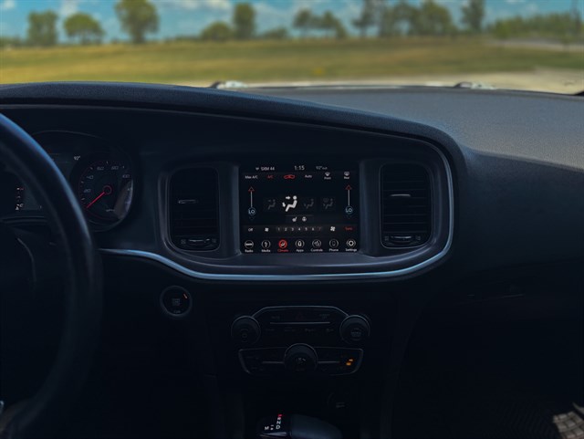 Dodge Charger photo 8