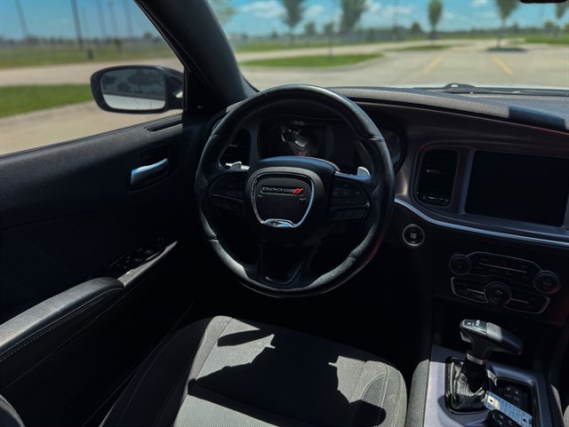 Dodge Charger photo 6