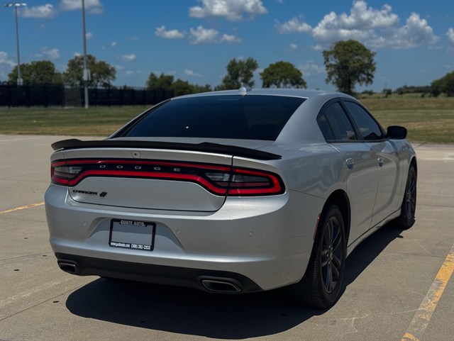 Dodge Charger photo 17