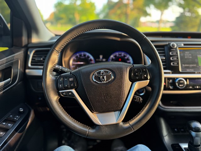 Toyota Highlander photo 7
