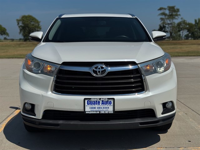 Toyota Highlander photo 2