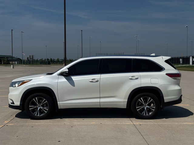 Toyota Highlander photo 16