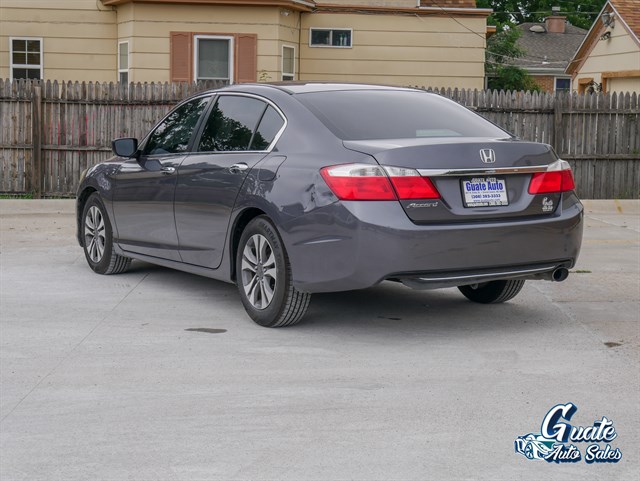 Honda Accord photo 11