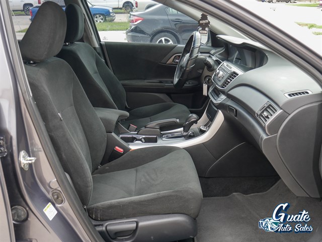 Honda Accord photo 16