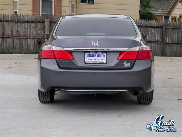 Honda Accord photo 12