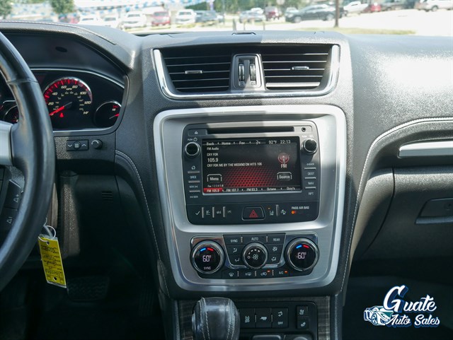 GMC Acadia photo 9