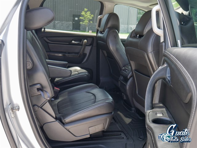 GMC Acadia photo 18