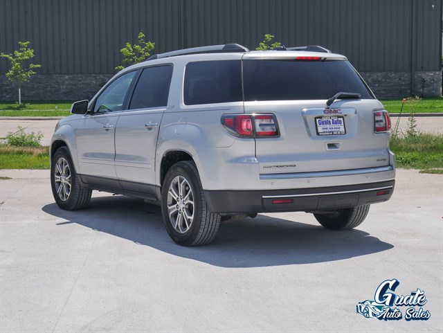 GMC Acadia photo 13