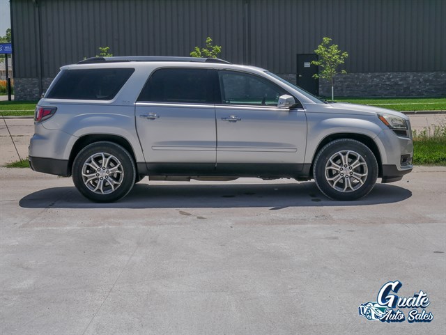 GMC Acadia photo 17