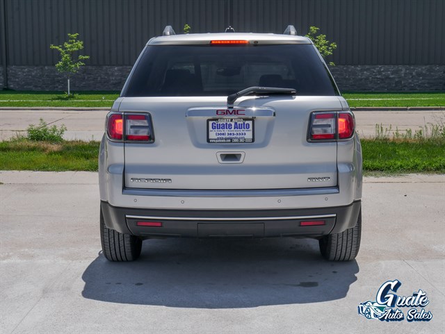 GMC Acadia photo 14