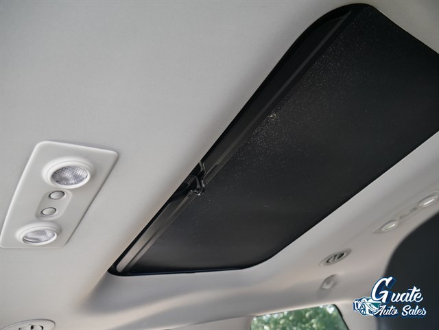 GMC Acadia photo 11